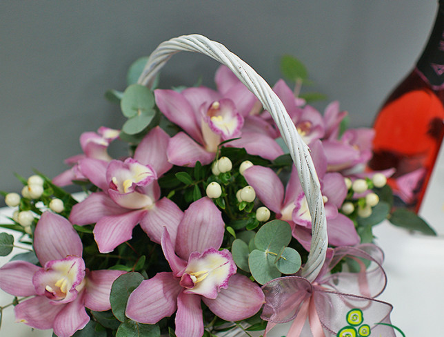 Set of: Basket with pink orchids, Mi Piace, and Merci assorted chocolates photo
